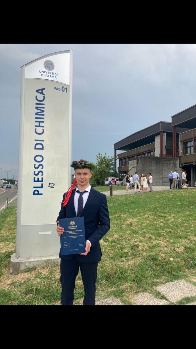 Few days ago our brilliant <a href="/DDallatomasina/">Diego Dallatomasina</a> <a href="/CimaPoliti2002/">Silvia Cima Politi</a> <a href="/lucapopani/">Lucapopani</a> took their degree <a href="/unipr/">Università di Parma</a> . So proud of them and so sad for the enthusiasm will be missing in the lab! A great good luck to you three for your future!