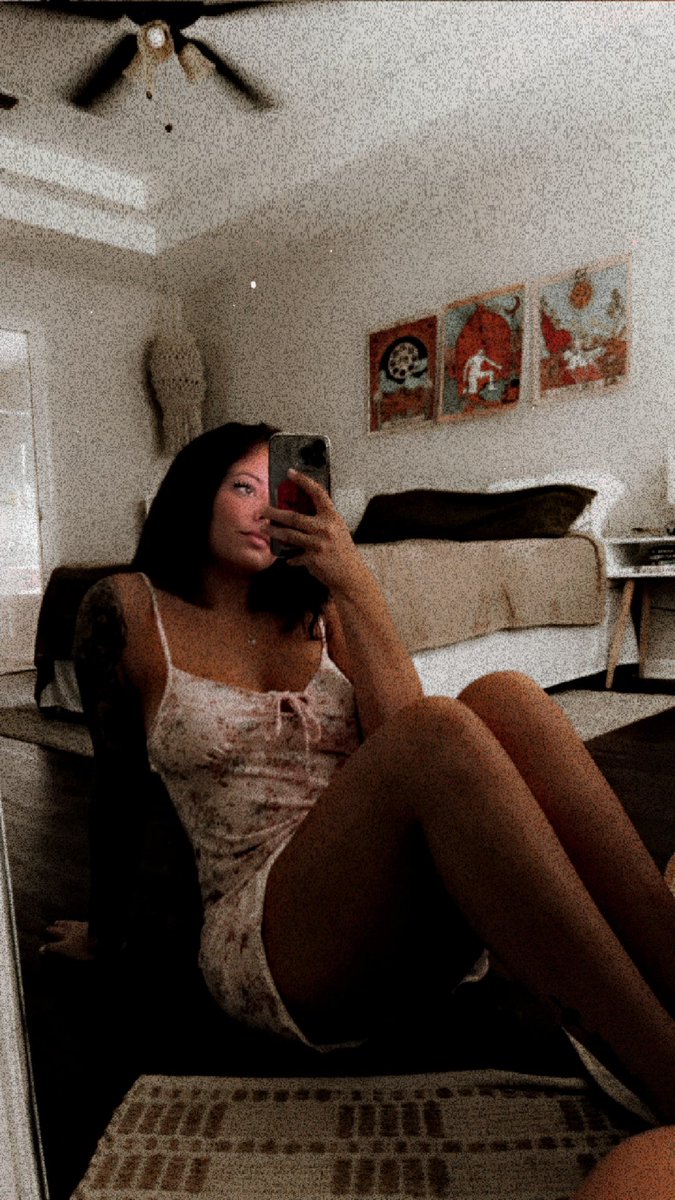 mamakel_'s tweet photo. happy friday everyone 🥰🤎 https://t.co/daUZ52wJRH