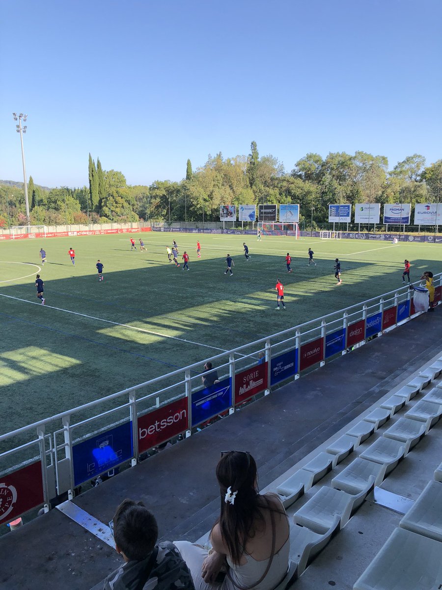 Copenred's tweet photo. ⚽️ RC Grasse v Héyres FC
🏟️ Stade De La Paoute
🏆 Friendly
Took a few hours out with the youngest. We love seeing ball, no matter where it is #rcgrasse #héyresfc ⚽️🇫🇷 https://t.co/iV7z4L00BF