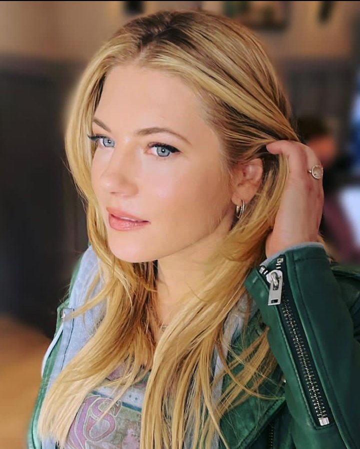 Katheryn winnicks (@katheryn67562) on Twitter photo 