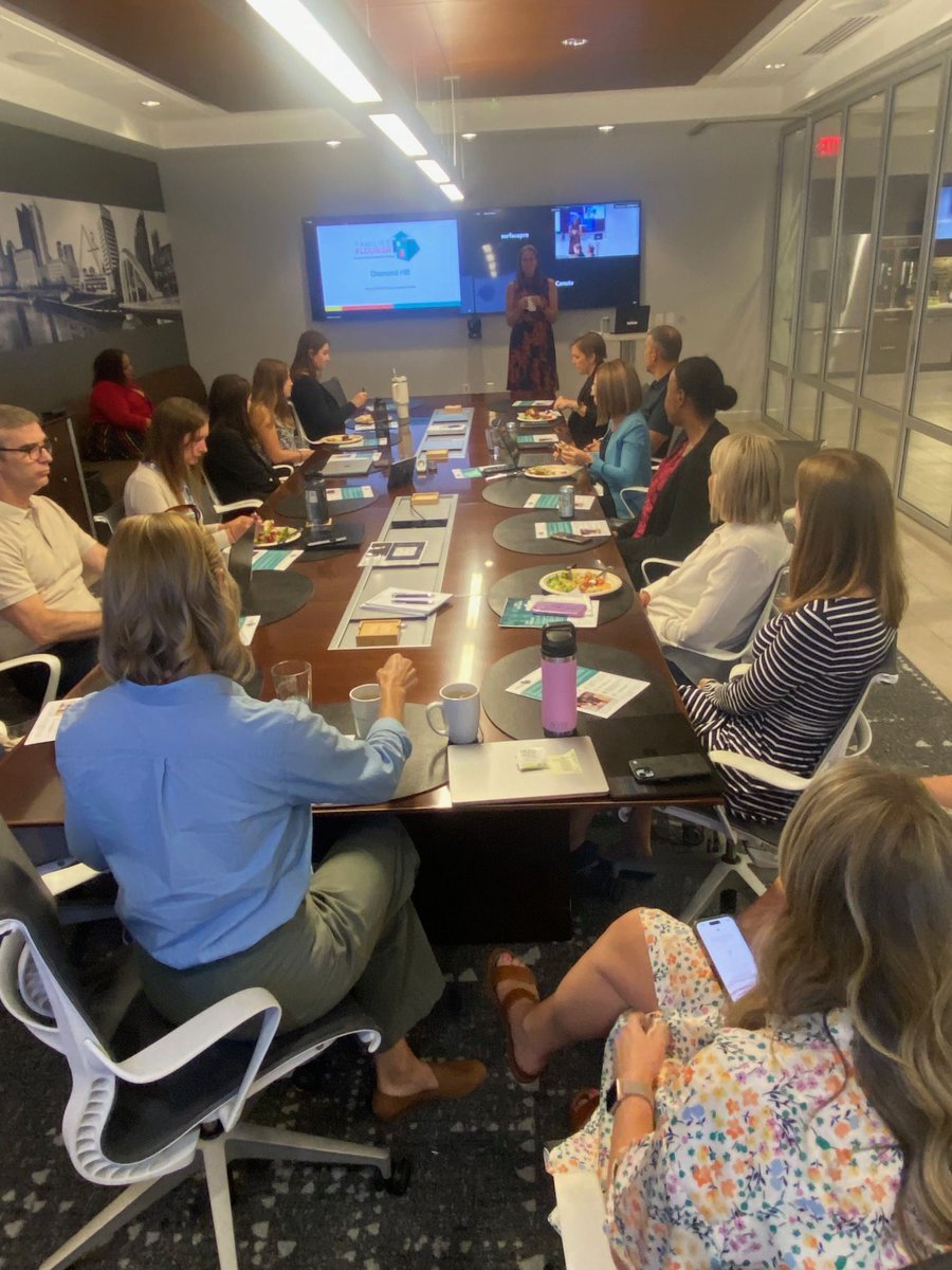 familiesflouris's tweet image. Tehani Morales, a program graduate, spoke to Diamond Hill associates this week, hosted by our board member Jo Ann Quiniff. 

#housingprogram #rentralassistance #affordablehousing #lifecoaching #generationalpoverty