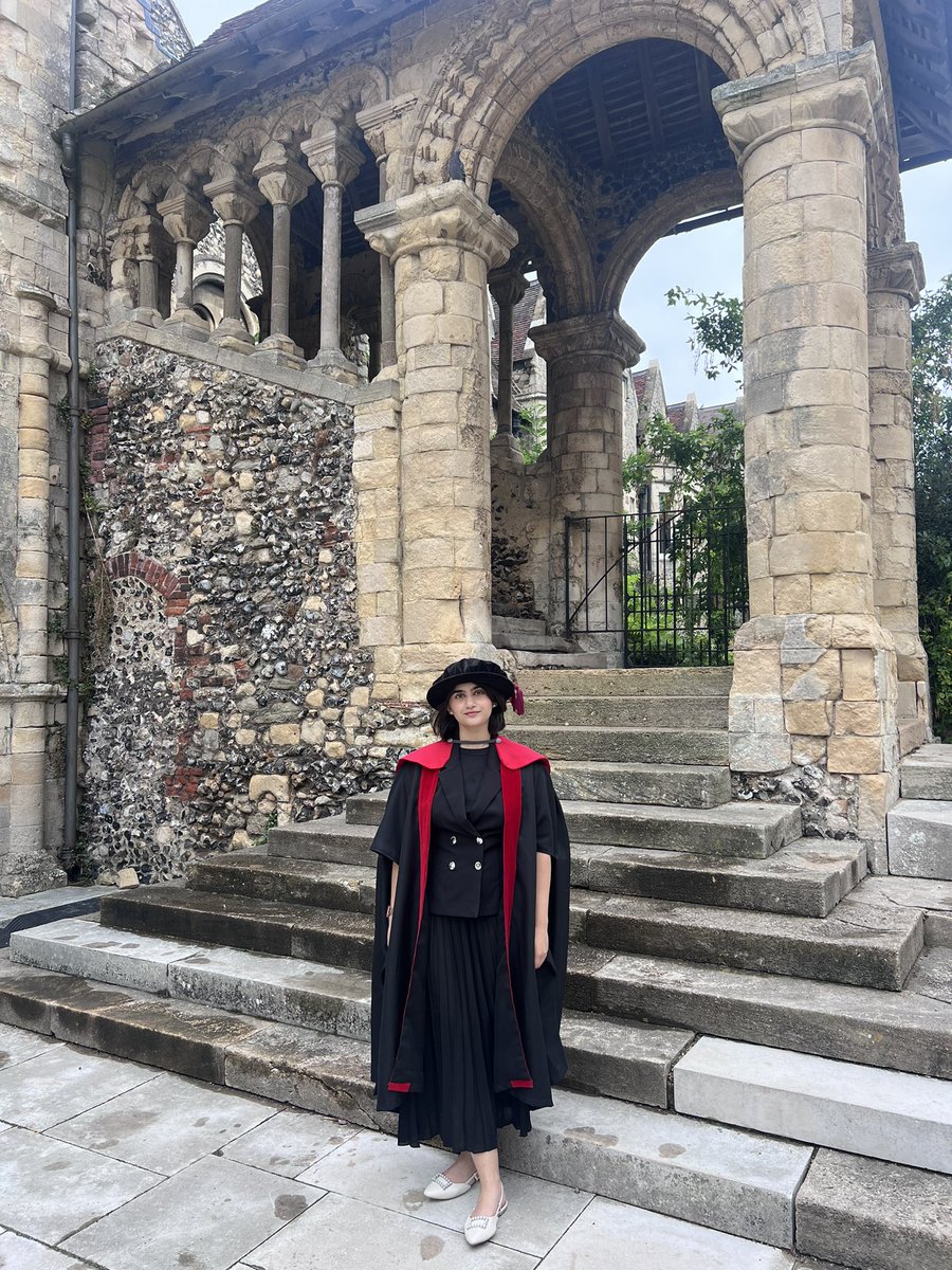 Samar__Syeda's tweet image. Yesterday I did a thing and got a pretty cool hat 👩🏽🎓