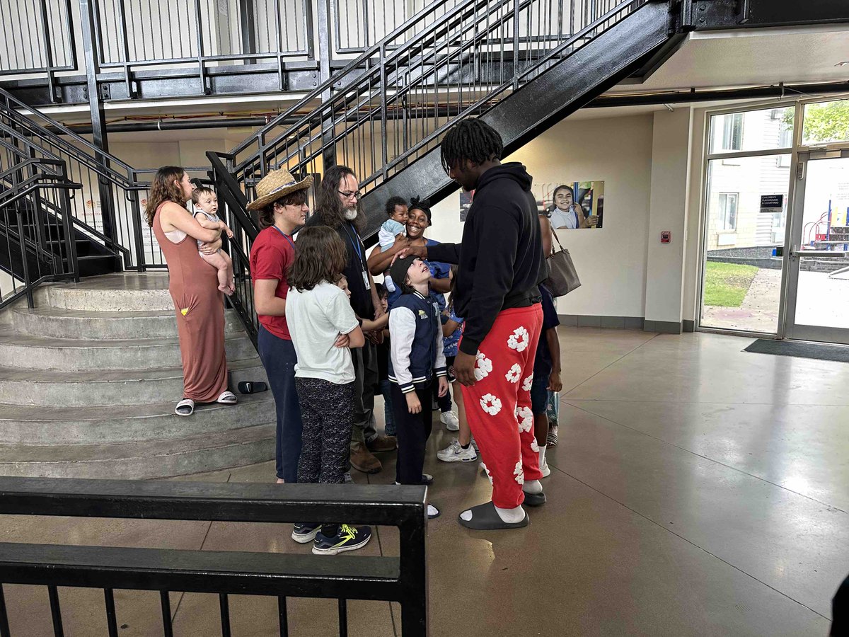 OKCityRescue's tweet photo. We had a very special guest today! David Stone, Defensive Lineman at the University of Oklahoma, came to tour the Mission! HE has a heart for serving and he and his family enjoyed their time here today. Thank you, David, for coming by and learning more about what we do at CRM! https://t.co/DlWchXBlE2