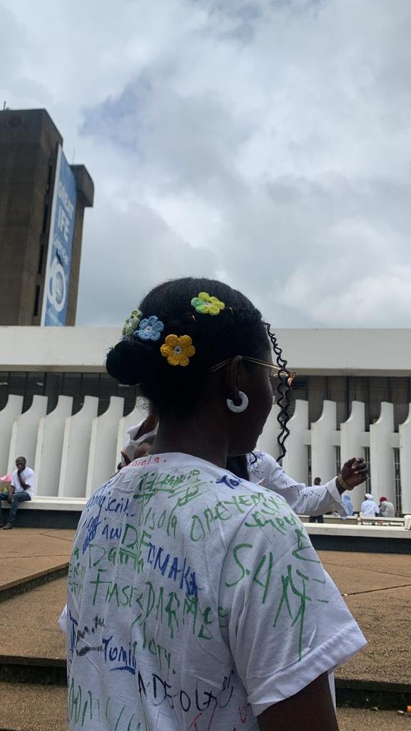 Ha_lee_mat's tweet photo. I crocheted flowers for my hair🤭🧶❤ https://t.co/9cnA30vRZP