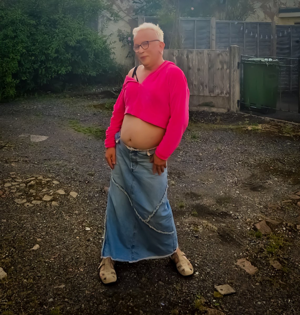 RocknRoller2019's tweet photo. I'm still a rock queen
I got my rock moves
And I don't need you
And guess what?
I'm having more fun
And now that we're done
I'm gonna show you tonight
#colitissucks https://t.co/f9s7oAgKUI