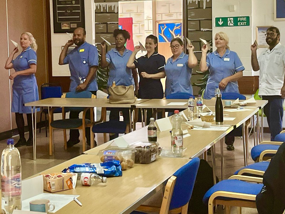 Mymy_DelRos's tweet photo. Such energy with Network 5 nursing team this afternoon. All smiles after the fun ice breaker 😄 Thank you everyone! #StaffEngagement #StaffExperience ✨@MY_ACSEducation @MidYorksTherapy @Jemma3285 @Seniornurse75 @AndreaParkin2 @KirstyStead14 @ACS_CHodgson_MY @Gwenstef4 @Kyliepa48028361