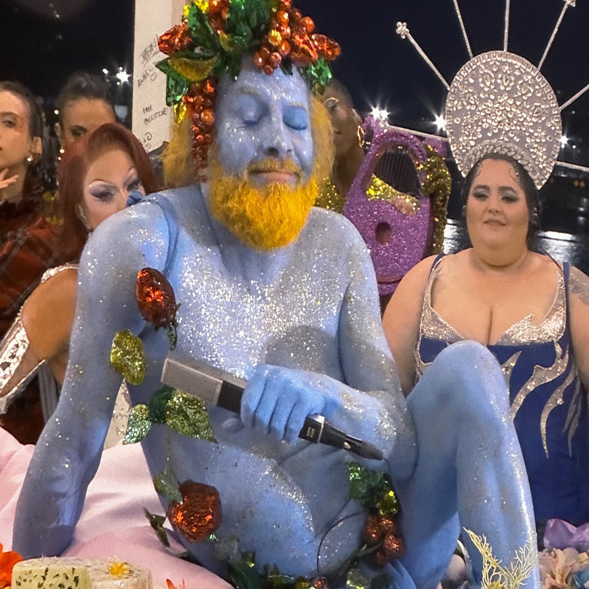 Judite, até vc estava na abertura dos Jogos Olímpicos? #judite #jogosolimpicos #fabioporchat #giganteleo <a href="/FabioPorchat/">Fabio Porchat</a> <a href="/portadosfundos/">Porta dos Fundos</a>