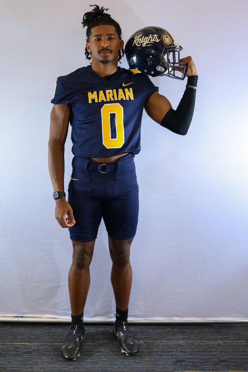 MarianUFootball's tweet photo. A clean look, the Navy pops on all four options for game pants!

2/4 https://t.co/LQHnsSN3ty