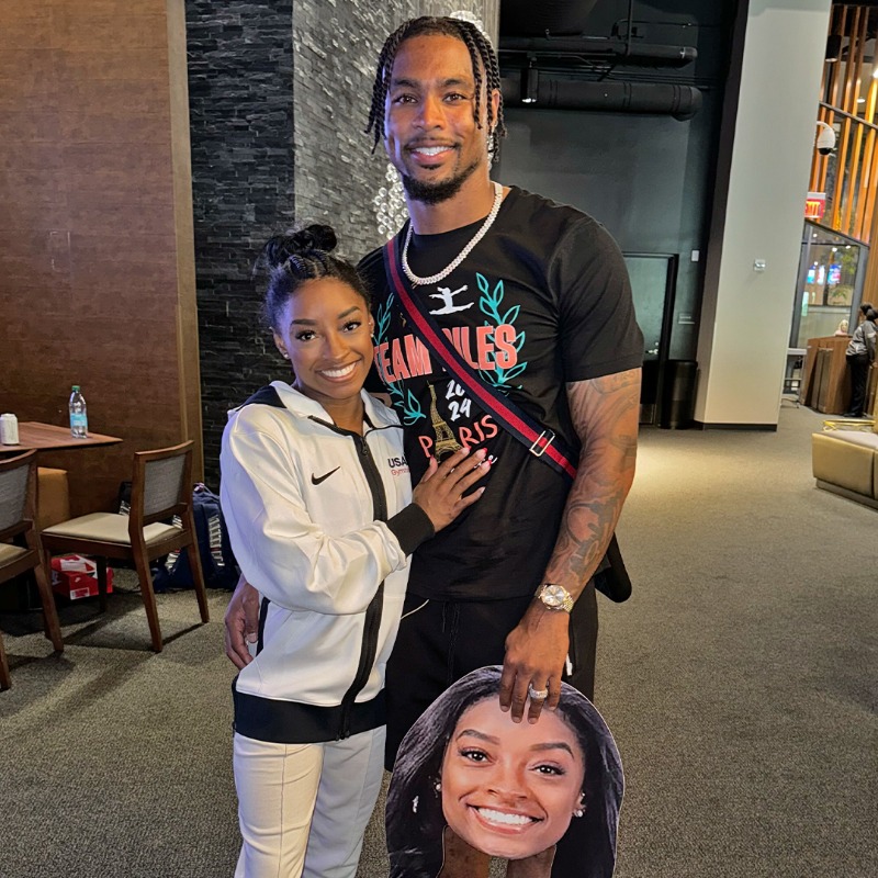 ChicagoBears's tweet photo. "I can't wait to go out and just watch her and watch all of her dreams come true."

Catch @jjowens_3 in Paris being @Simone_Biles' biggest hype man