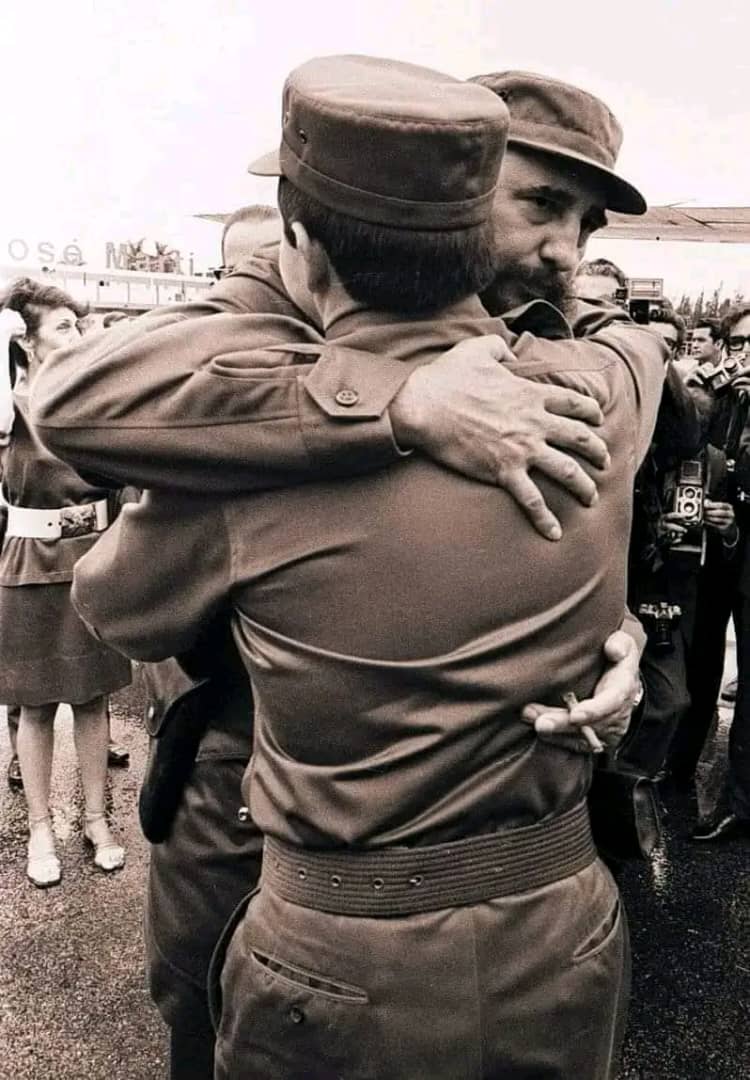 Un abrazo histórico ‼️🇨🇺
¿Te atreves a negarlo?