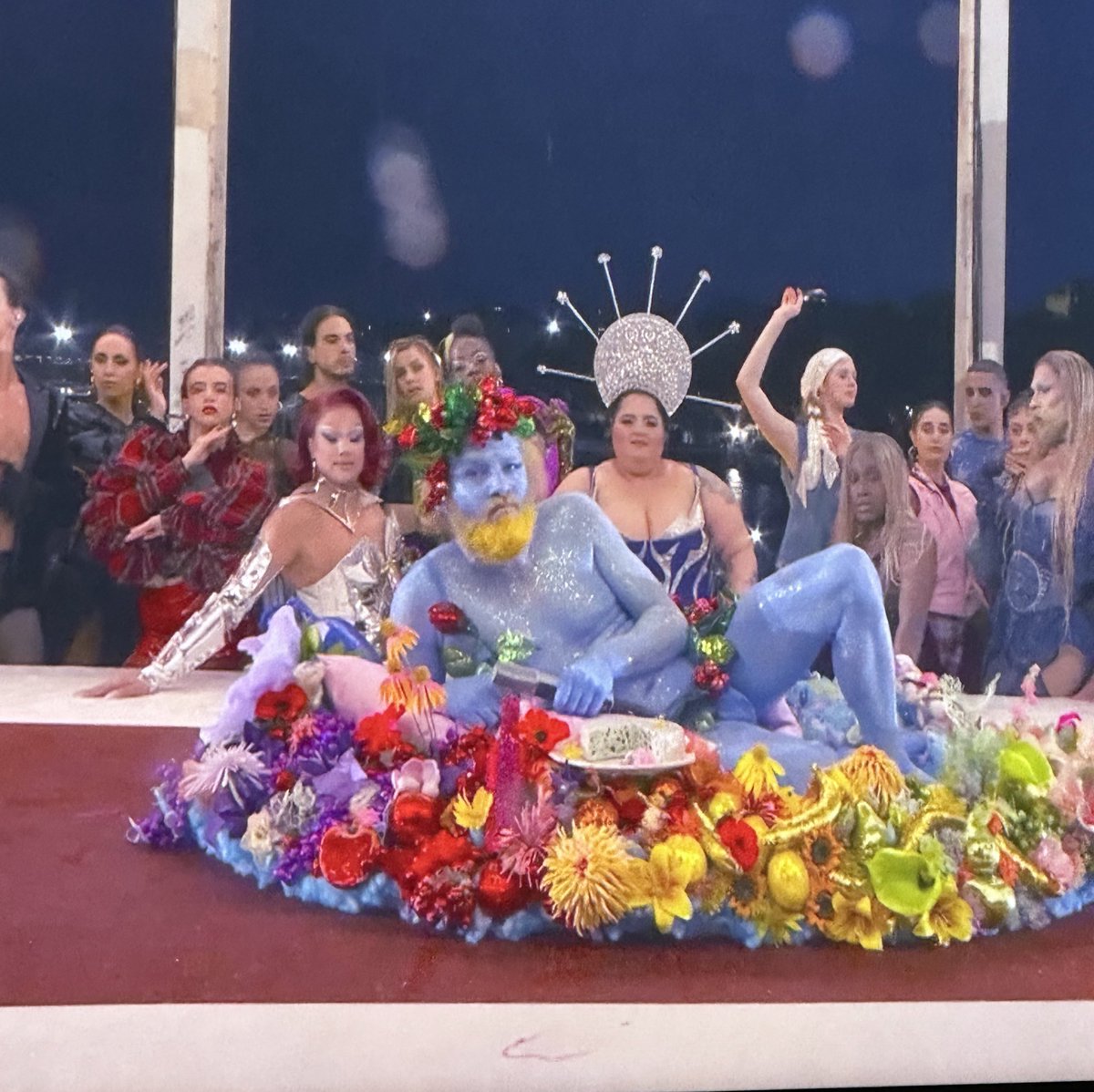 N'empêche j'aurais aimé être à la réunion ou le gars a proposé ça et voir la tête des gens autour de la table.