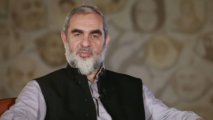 "Bir gün ebedî yurdumuza göçtüğümüzde kim aşırı kim normal, kim abartıyor kim boş veriyor hepimiz göreceğiz."

Nureddin Yıldız