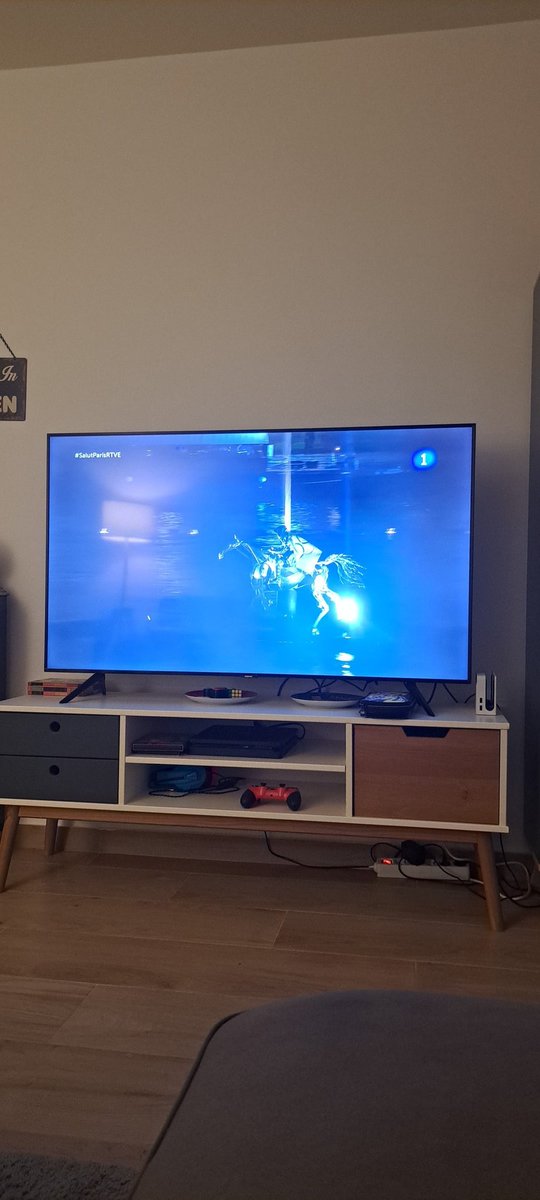 Sandripbe's tweet photo. Parece el malo decspiderman #CeremoniaDeApertura https://t.co/Md1deImpwG