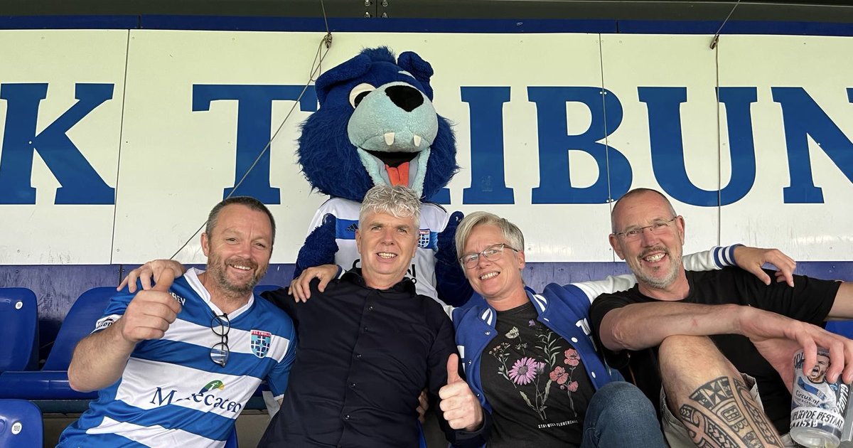 PatriesDouma's tweet photo. Avondje met deze Zwolse Malloten! 👌🏽🔥🔥#peczwolle Best leuke dingen gezien, maar wel een tegenstander van echt helemaal niks! Maar hey, daar zijn oefenwedstrijden voor. Lekker uitproberen! 5-0 #pecgra @DENNISOZWOLLE @hein_dokter https://t.co/AOlDlgPOcQ