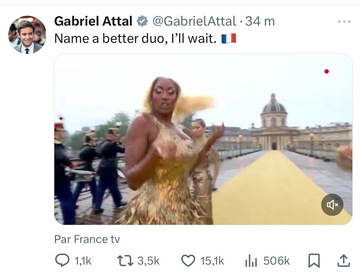 HariaNyala's tweet photo. En bande organisée. Les racistes l’ont pas vu passer 😂#JJOOParis2024 https://t.co/bHvzptwJZc