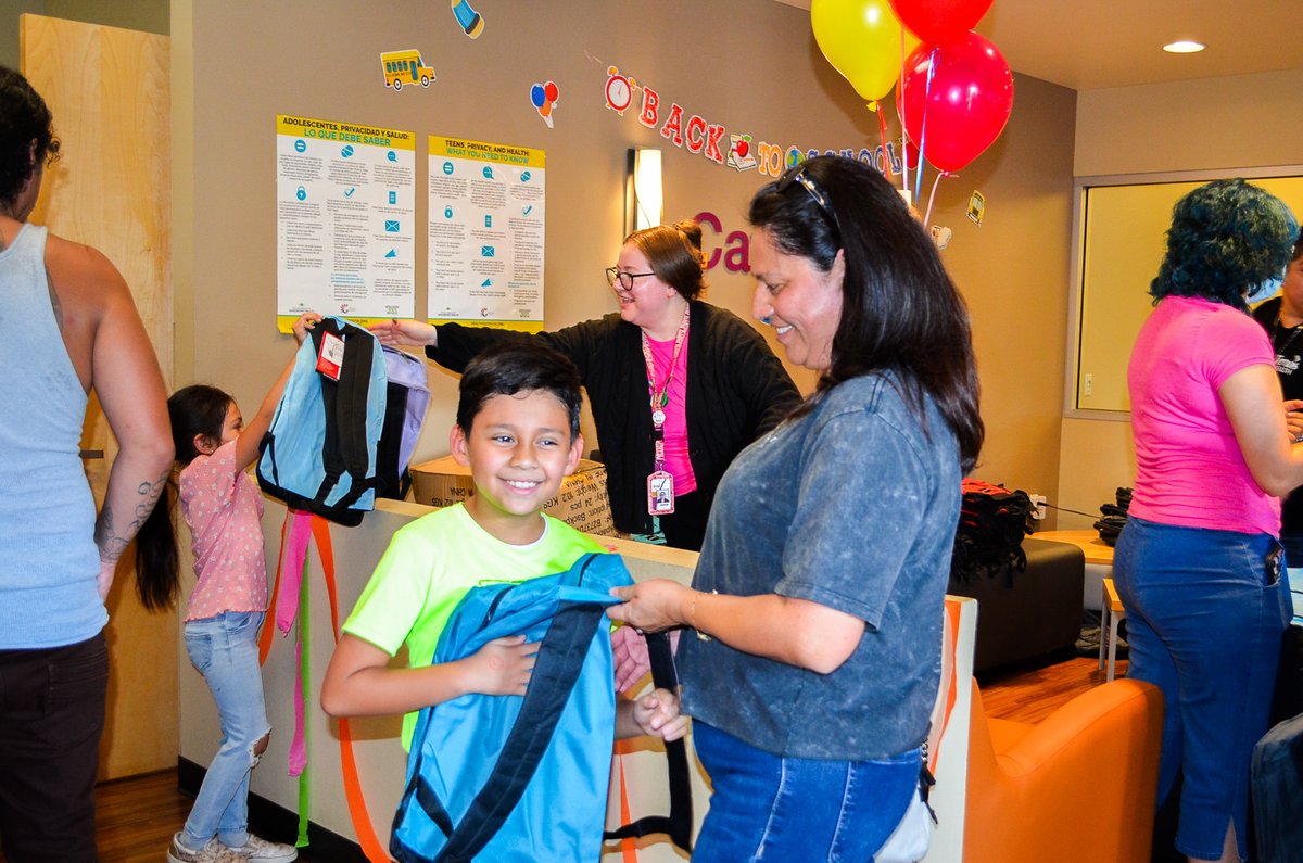 terroshealth's tweet image. Our Back-to-School Backpack Event at our 27th Ave Children's Café was a success! We proudly distributed over 1,100 backpacks filled with school supplies to the Phoenix community. A huge thank you to everyone who contributed 
#TerrosHealth #FreeBackpacks #BackToSchool2024 #phoenix
