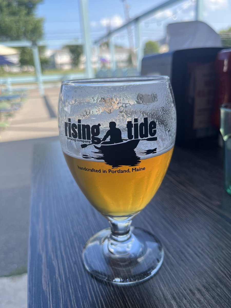 BigAlPal23's tweet photo. @USC1620 touring my way up the coast of Maine for a #OneBeerFriday #multiplebreweryfriday https://t.co/JzEKOUGFNu