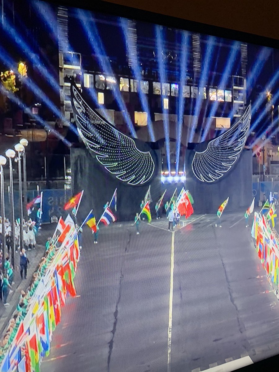 #JJOOParis2024 lieu d’espoir du monde entier #sport un monde de partage #devise #valeurs #JO2024 Amitié,Respect,Excellence. Fière d’être française 🇫🇷🇫🇷🇫🇷
