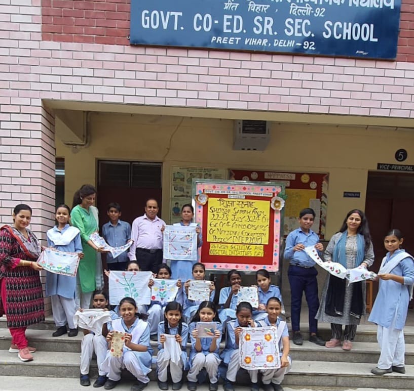 gcssspv's tweet photo. SHIKSHA SAPTAH, DAY 5, 26-7-2024 Skilling &amp; Digital initiatives Activities
 like artificial intelligence, ART &amp; craft, embroidery, beauty wellness &amp; ,painting were 
conducted to enhance skill based learning among students in @gcssspv
@Dir_Education https://t.co/X9O09W2MkN