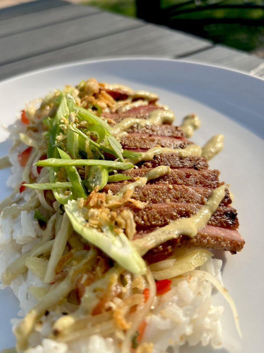 🍚🍋 Savor the Weekend 🥥🍍

Coriander Crusted Tuna, Coconut Jasmine Rice, Pineapple, Fresno Lemongrass Sauce🍴#TheRobustLife