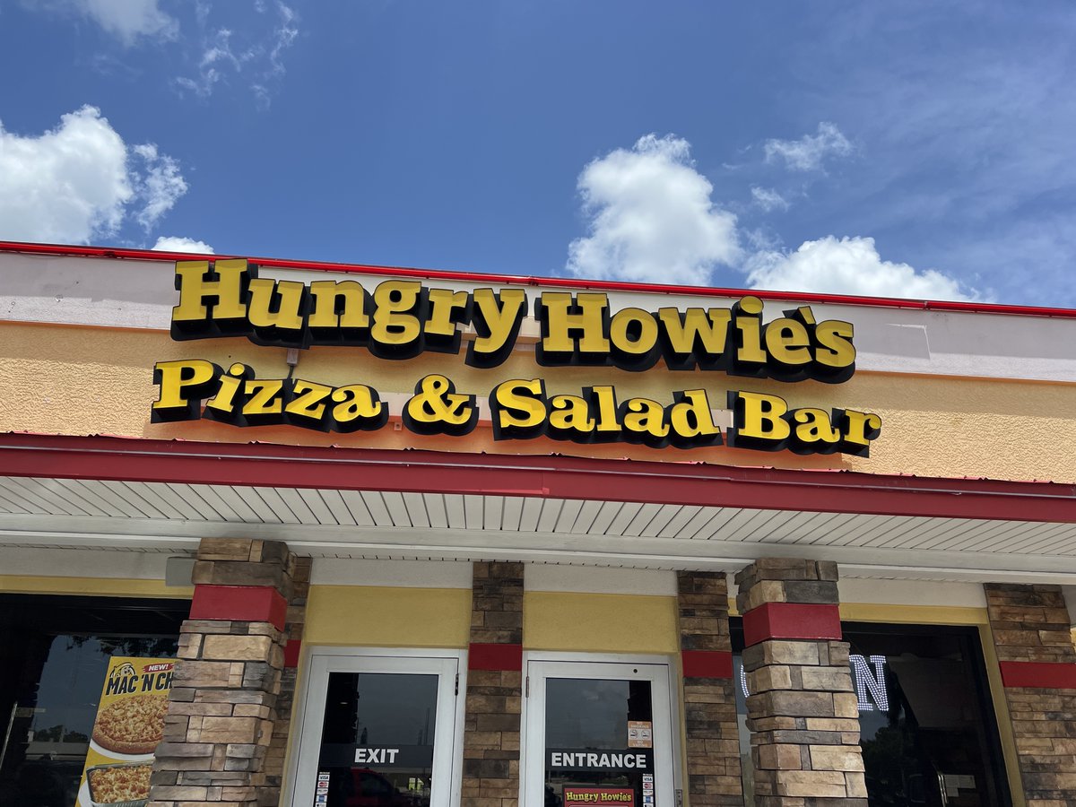 Fernando_SkyTab's tweet image. Welcome HUNGRY HOWIES PIZZA &amp;amp; SUBS to the @Shift4  and @SkyTabPOS  forces! Go visit: 103 US 301 BLVD WEST BRADENTON, FL 34205
#BoldlyForward