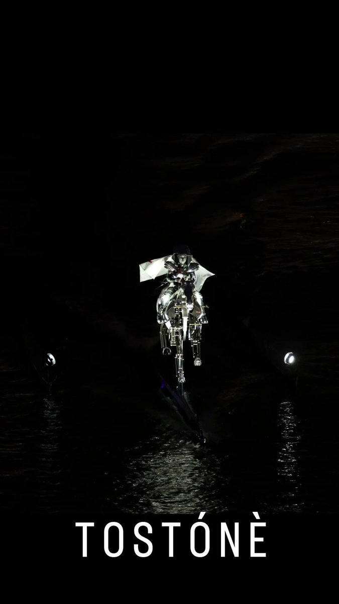 32 radios tweet media