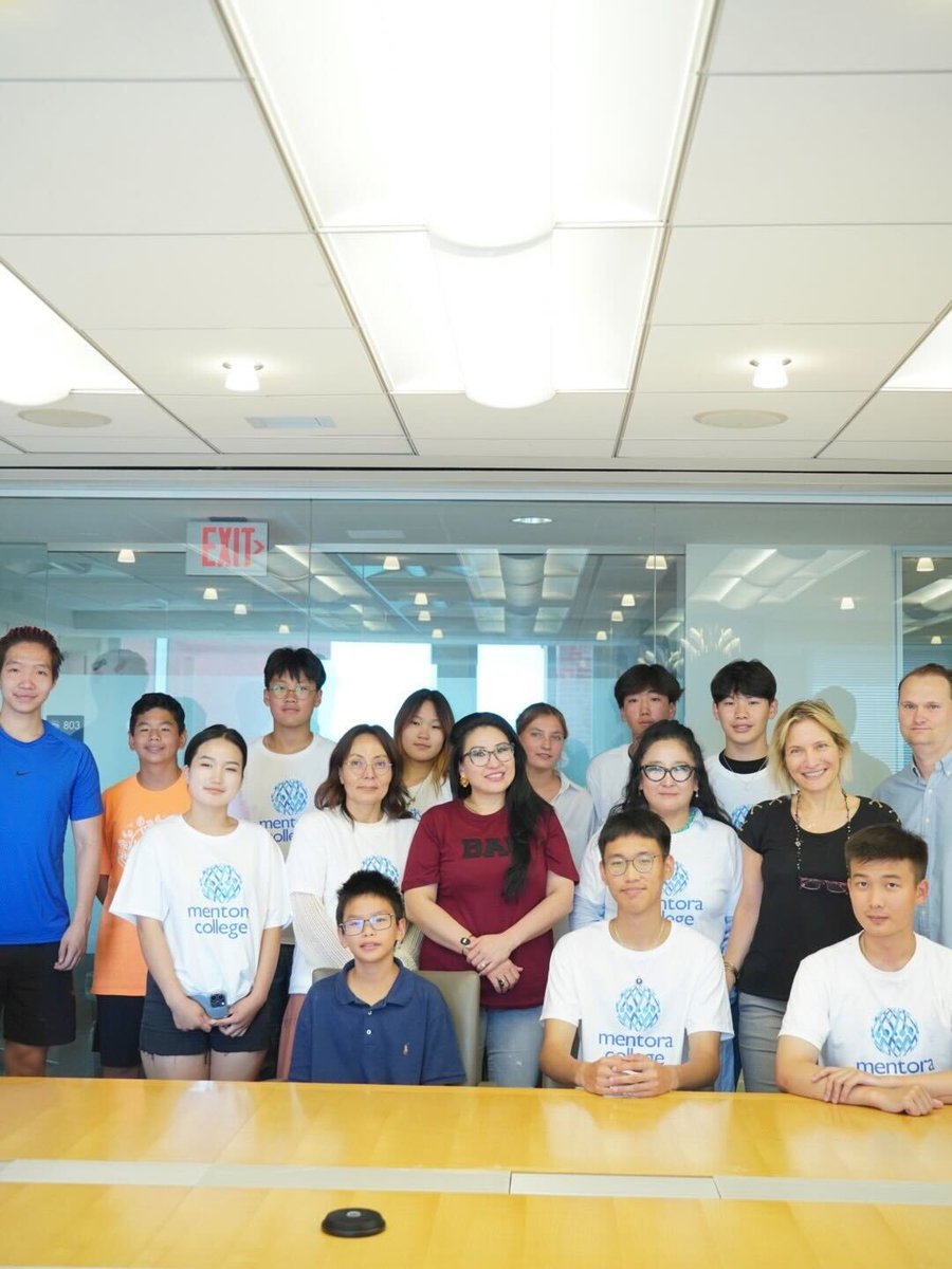 bauintdc's tweet photo. π Today marks the graduation of our amazing Summer Youth Program students! π Our students showcased their incredible journey and shared what theyβve learned during their time at the Mentora ESL Program and their experiences in the US. π
#SummerYouthProgram #MentoraESL https://t.co/B0W1MDmMyt