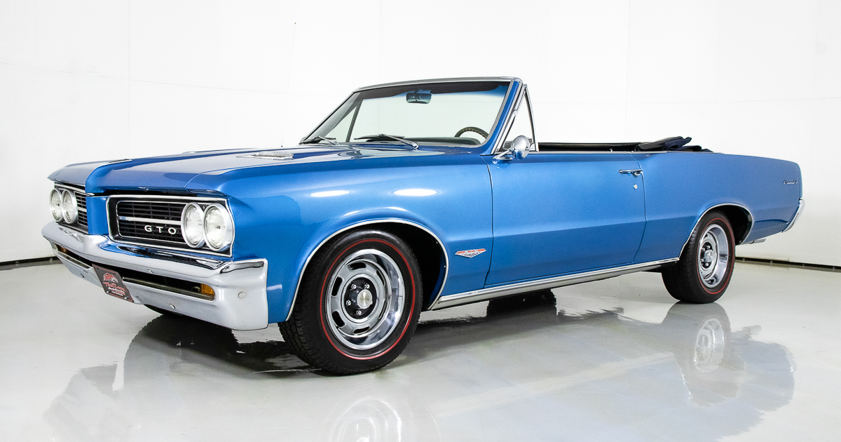 FastLaneSTL's tweet photo. Classy '64 #GTO convertible with 389 Tri-Power V8, A/C, Posi-Traction, and power top!
See more at https://t.co/1wiIhfMk5p
#Pontiac #PontiacGTO #TriPower #convertible #classiccar https://t.co/ipsn4twgDP