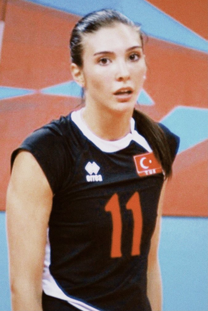 ‏ٰ (@archivefornaz) on Twitter photo 