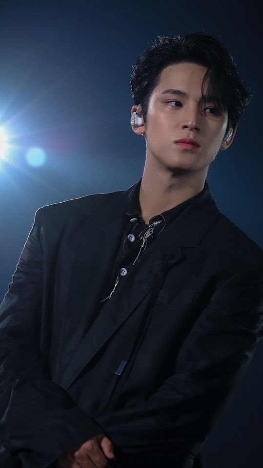 mingyuhourly's tweet photo. #MINGYU #민규 #세븐틴 #SEVENTEEN @pledis_17 https://t.co/9Vc327yuy0