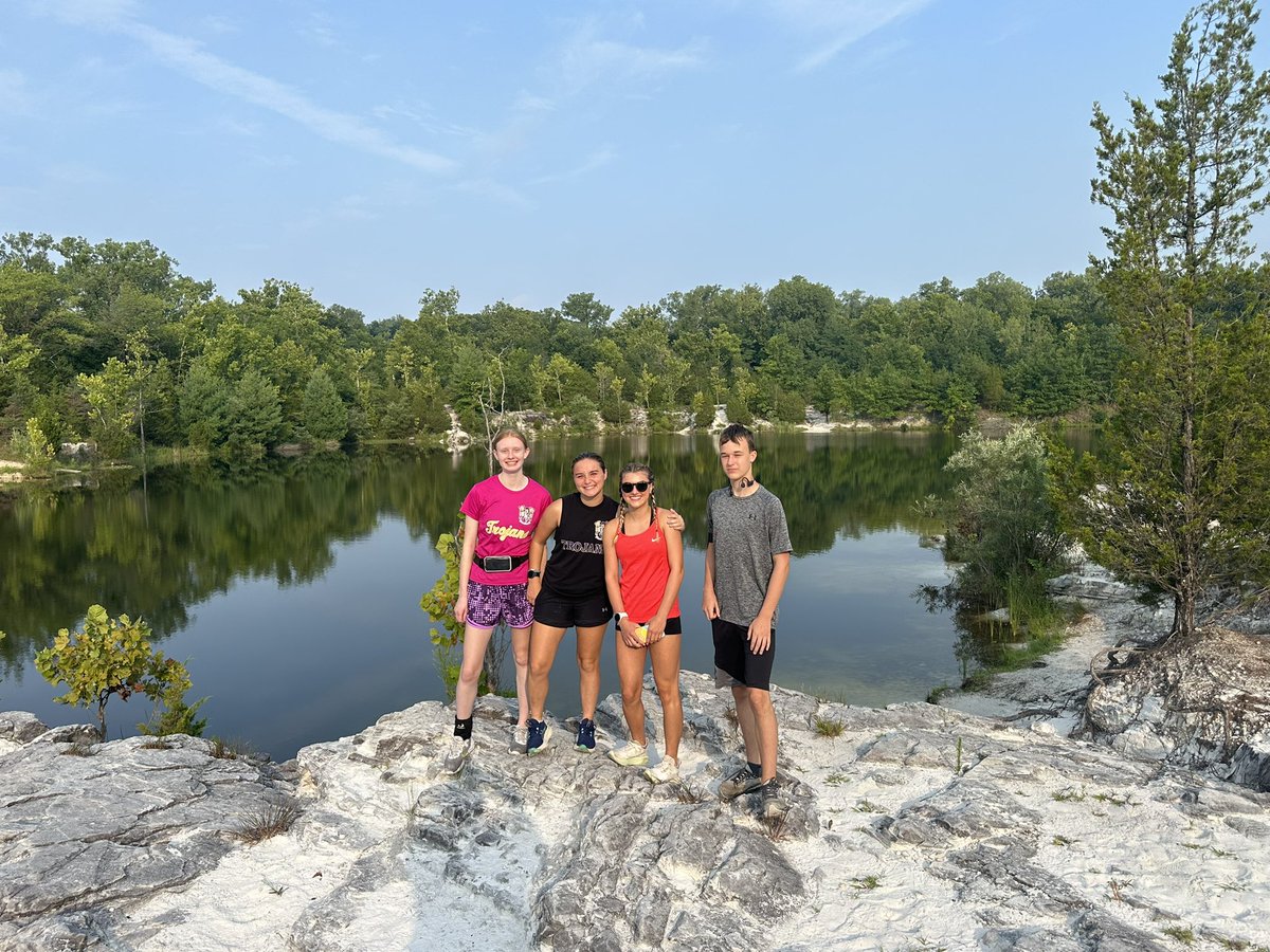XC_TBHS's tweet photo. Some of us ventured out to Klondike Park and the Katy Trail today. #trysomethingnew #bringbugspray https://t.co/KYSpfzQfBq