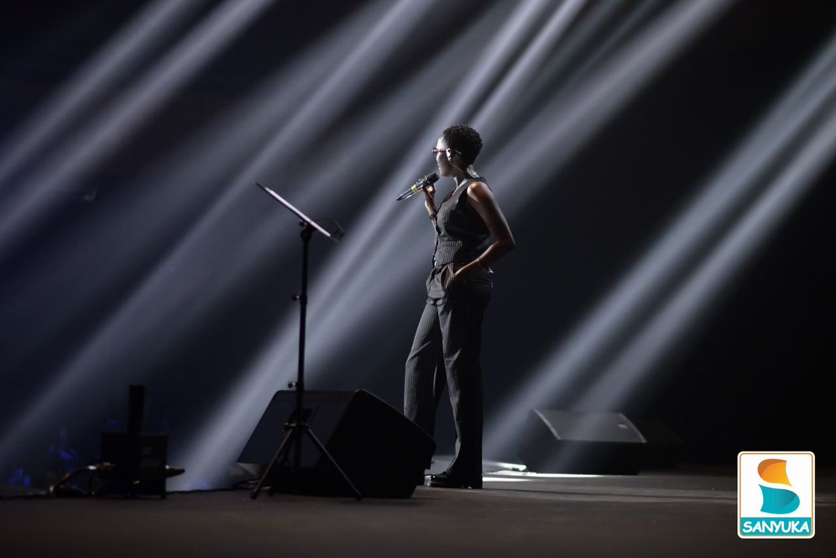 nbstv's tweet image. Guess who took center stage and owned it?

@AzawiOfficial brought the magic and it burst out contagiously.

#TimelessExperience
#NBSUpdates