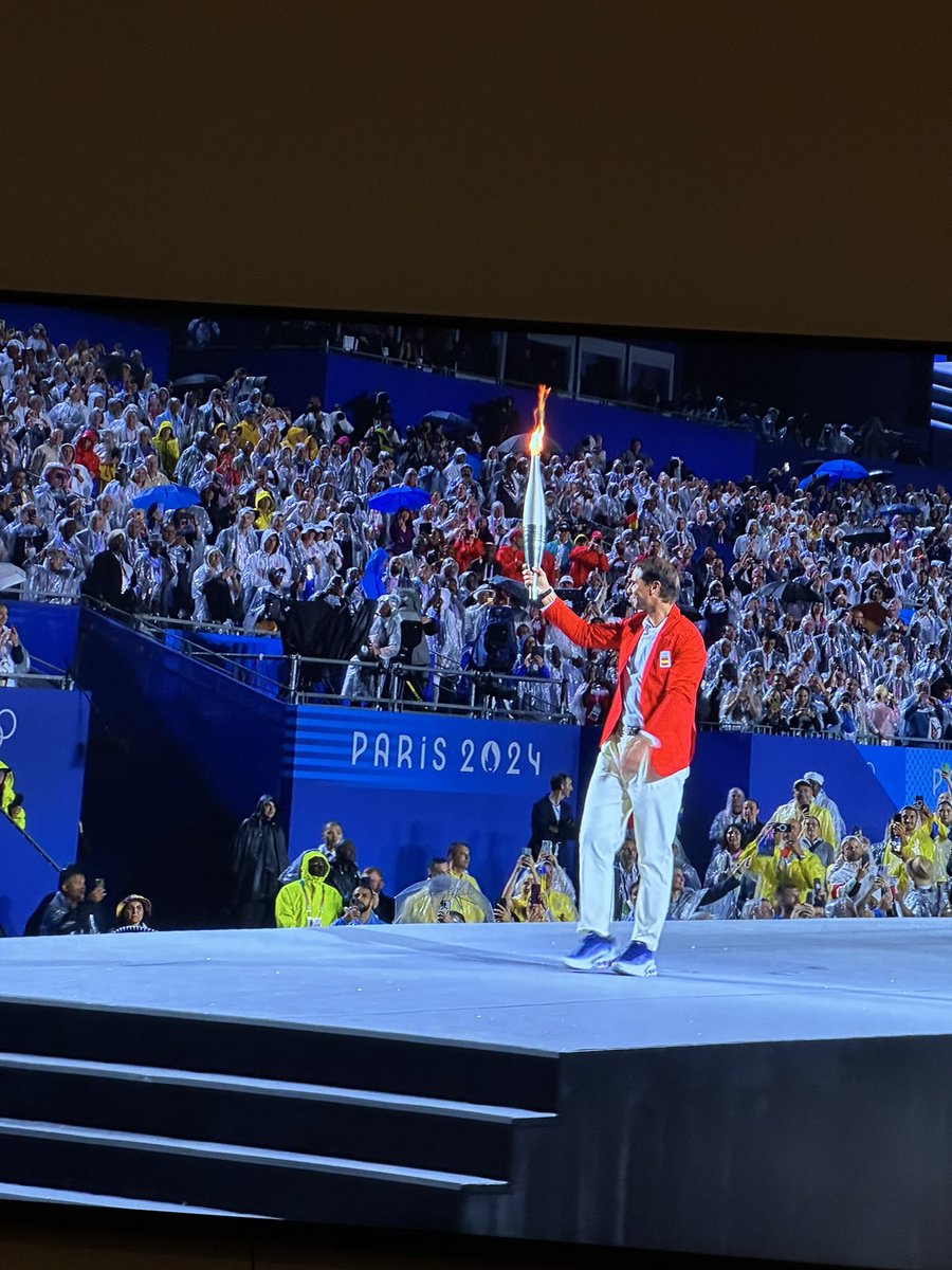 #OpeningCeremony

Good to see they gave a spot to Royal Mail 
#Paris2024