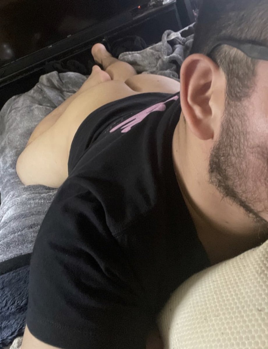 Con ganas de algo rico 😮‍💨 #gay