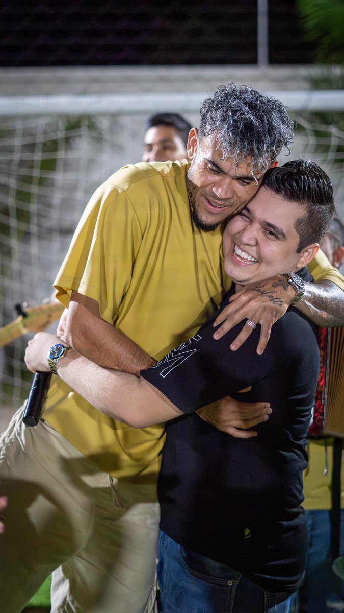 simonfigueroa28's tweet photo. Que alegría volverte a ver mi flaco! Gracias por tanto 🇨🇴❤️ https://t.co/0Hkp6o9rOR