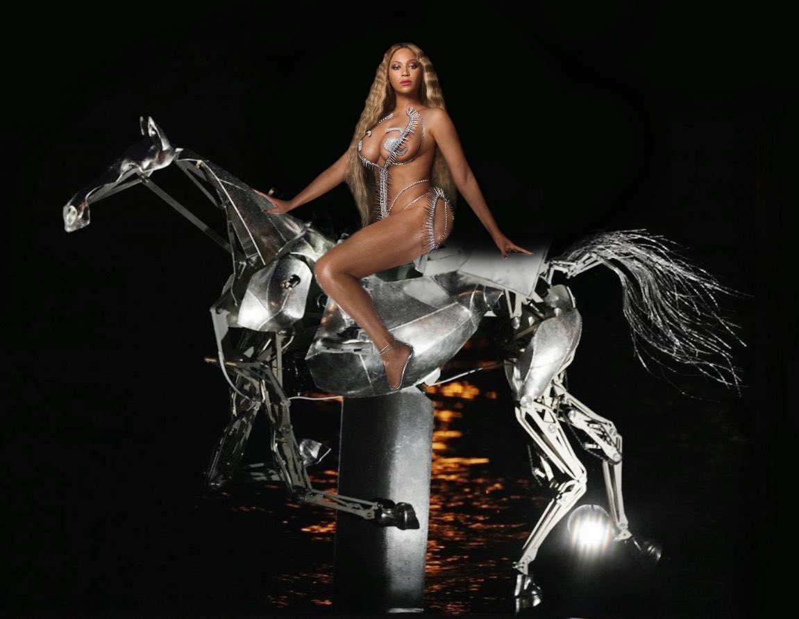 idollkod's tweet photo. A mechanical horse resembling Beyoncé's has been spotted. https://t.co/KN1TgquIO9