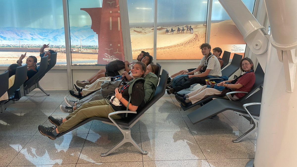 EEDF_merignac's tweet photo. Le camp vers Ziguinchor avec les EEDS commence par 30h de voyage !

Nos ainé•es et JAE sont motivé•es !

#camp #EEDF #international https://t.co/uzrvmO3hYT