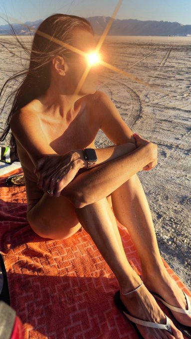 Adore the desert on a scorching day. How's your summer going, honey? https://t.co/11gCvHNQuL<a href="/tag/slut"class="tags"><span>#slut</span></a><a href="/tag/cuckold"class="tags"><span>#cuckold</span></a><a href="/tag/hotwife"class="tags"><span>#hotwife</span></a><a href="/tag/realcouple"class="tags"><span>#realcouple</span></a><a href="/tag/anklebracelet"class="tags"><span>#anklebracelet</span></a>