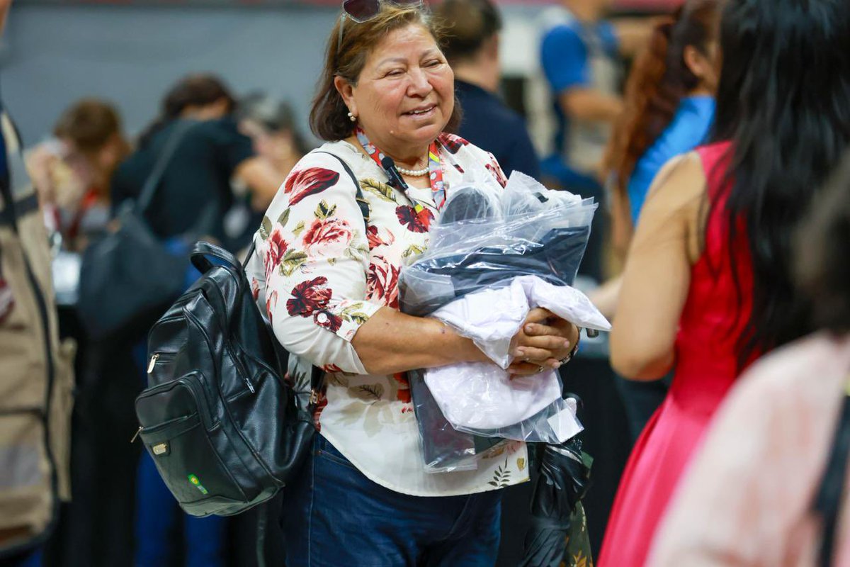 ¡Padres de familia de Hermosillo! Les recordamos recoger los uniformes escolares de sus hijos para el Ciclo Escolar 2024-2025 en:

📍CUM: del 26 de julio al 10 de agosto
📍Unidad Deportiva Ana Gabriela Guevara: del 26 de julio al 1 de agosto

Gracias a nuestro Gobernador