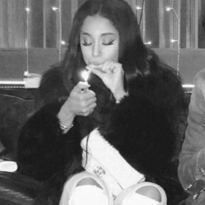 pas ariana grande qui allume la vasque olympique 🥺 #ceremoniedouverture