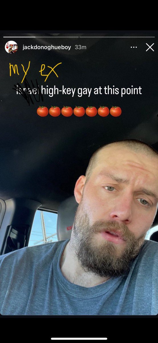 sasha852_'s tweet photo. Me cuz he posted on instagram with a Lana del Rey song in the background💆‍♀️😽 https://t.co/un7TSlKAnA