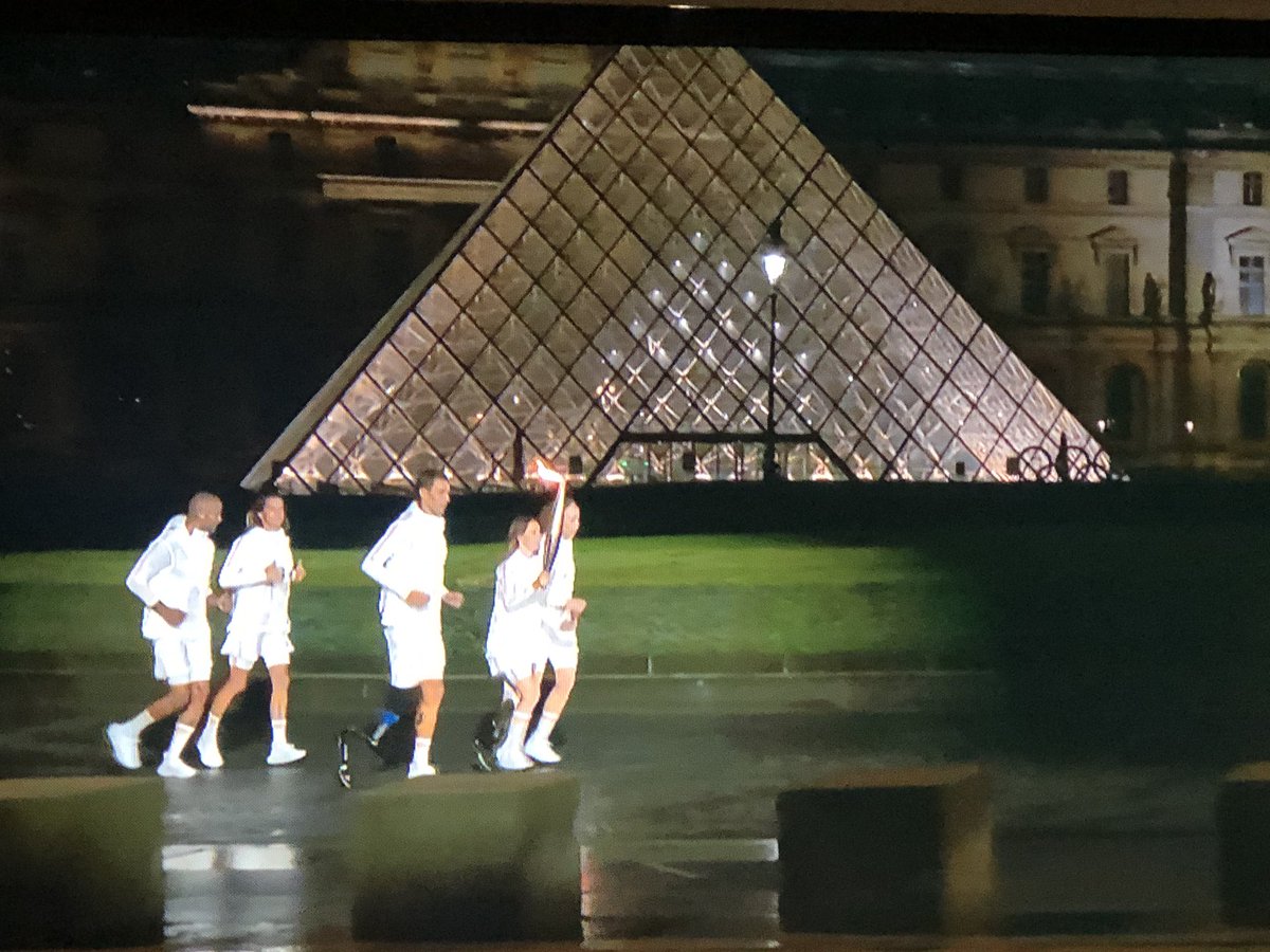 Marie Céline tweet media