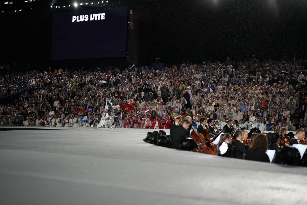 Surprise ! On a gardé le secret jusqu’au bout... Les formations musicales de Radio France ont participé elles aussi à la cérémonie d’ouverture des @JeuxOlympiques de <a href="/Paris2024/">Paris 2024</a> ! 🏅

Plus de 200 musiciens de <a href="/nationaldefce/">Orchestre National de France</a>, la Maîtrise de Radio France et le <a href="/ChoeurRF/">Choeur RF</a> ont