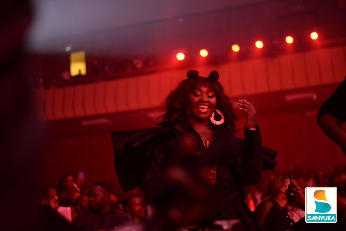 sanyukatv's tweet image. Kyeza kyeeza kyeza ?

Olowooza ekivvulu RAGGA DEE tekiludeewo nnyo? 

#TimelessExperience
#SanyukaUpdates #FfeBannoDdala