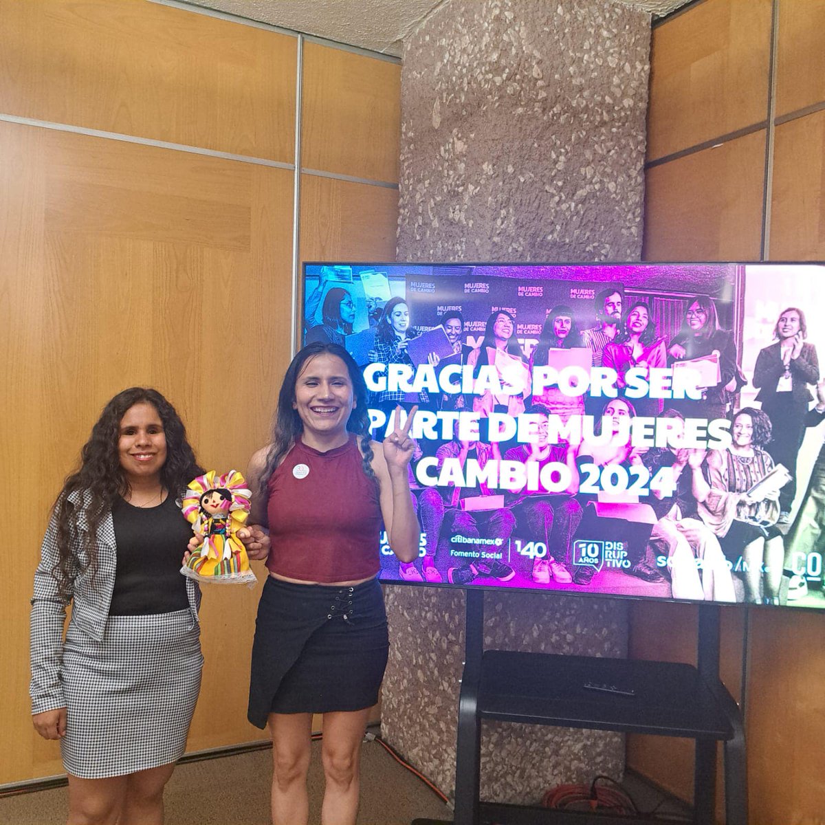 Topos FC Puebla (@toposfcpuebla) on Twitter photo ¡Ganamos el primer lugar!
Estamos muy contentos de anunciarles que el proyecto "Construyendo una mente más fuerte en las mujeres futbolistas ciegas" logró el primer lugar en el Desafío "Mujeres de cambio 2024" que organizan <a href="/Socialab_com/">Socialab</a> <a href="/DisruptivoTV/">Disruptivo</a> y <a href="/fomento_social/">Fomento Social Banamex, A.C.</a> ¡Ganamos el primer lugar!
Estamos muy contentos de anunciarles que el proyecto "Construyendo una mente más fuerte en las mujeres futbolistas ciegas" logró el primer lugar en el Desafío "Mujeres de cambio 2024" que organizan <a href="/Socialab_com/">Socialab</a> <a href="/DisruptivoTV/">Disruptivo</a> y <a href="/fomento_social/">Fomento Social Banamex, A.C.</a>