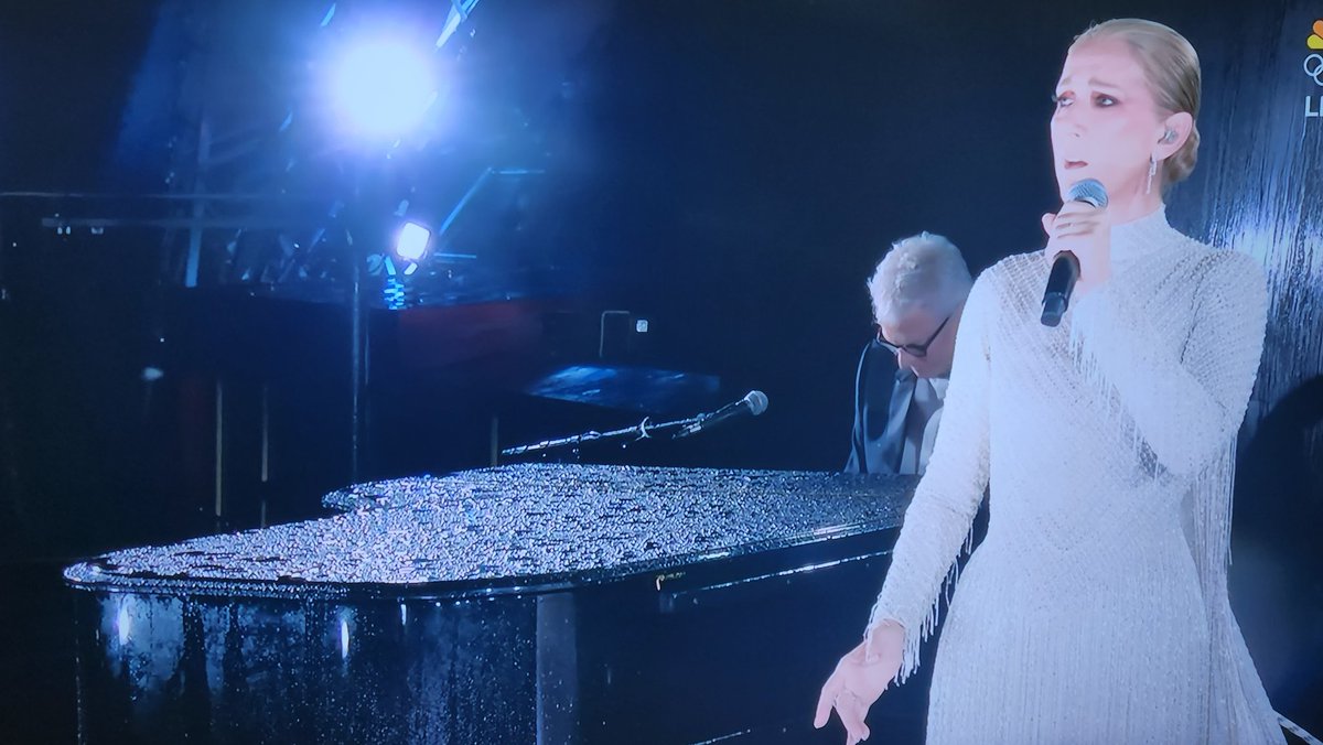 Jasmine 📚🎧🎥 tweet media