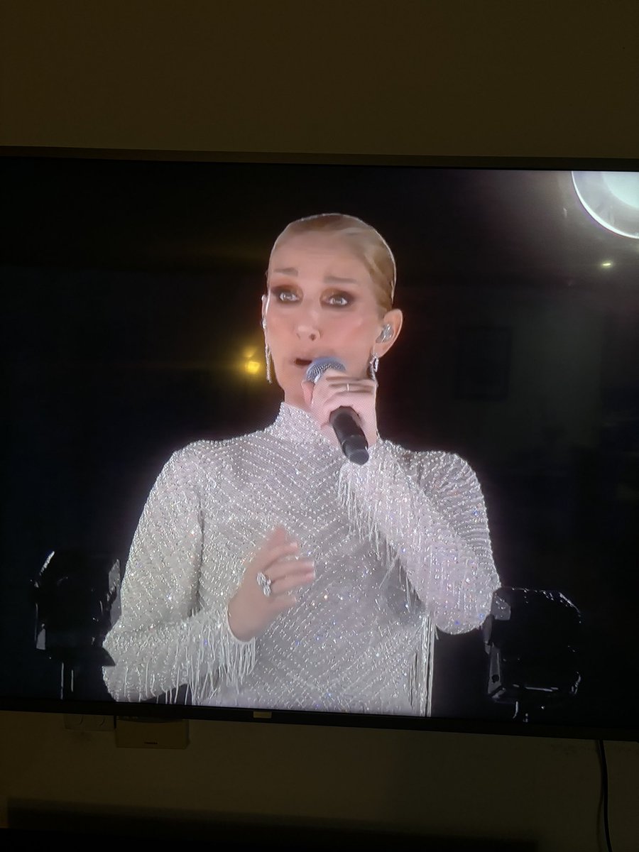 ظهور سلين ديون بعد زمن 💕💕💕💕