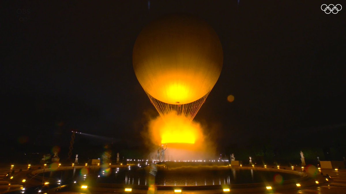 ¡El pebetero olímpico de #Paris2024 está encendido! 🔥

INCREÍBLE, ES UN GLOBO AEROSTÁTICO. 🤯

#CeremoniaDeApertura #Paris2024