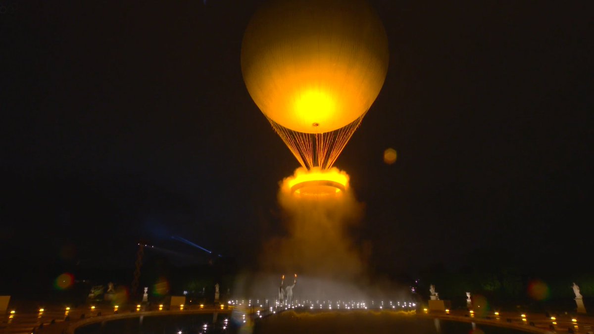 The Paris 2024 Olympic cauldron is lit! 

Sorry, THE PARIS 2024 HOT-AIR BALLOON OLYMPIC CAULDRON IS LIT! 🤯 🔥 

#Paris2024 #OpeningCeremony