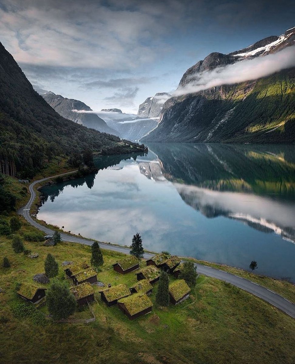 earthcurated's tweet photo. Lovatnet, Norway 🍃 https://t.co/GsTld70ngC